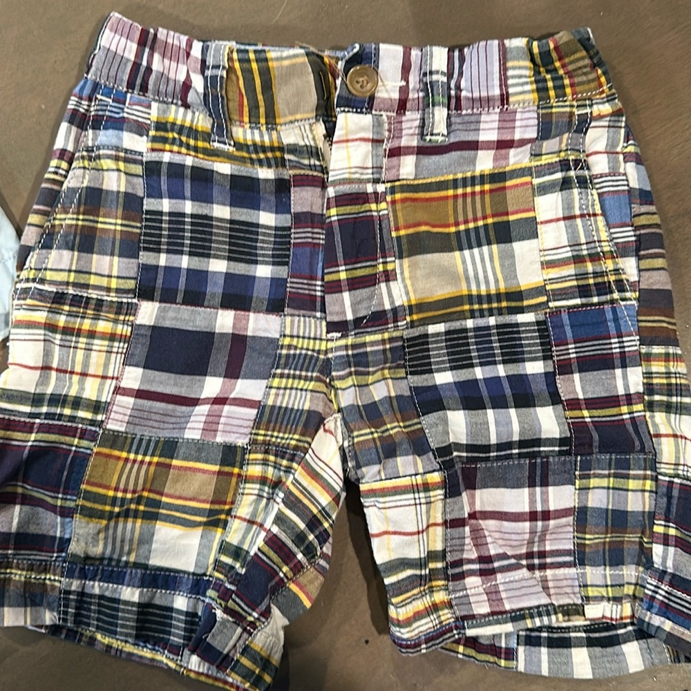 boys shorts size 4